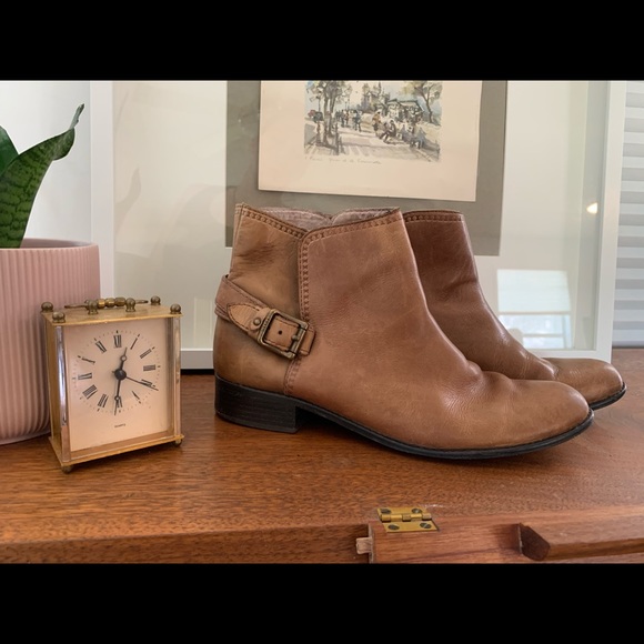 FOSSIL low heel leather bootie sz 9 - Picture 2 of 7